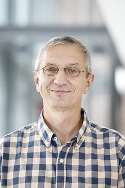 Prof. Dr. Oliver Schöffski